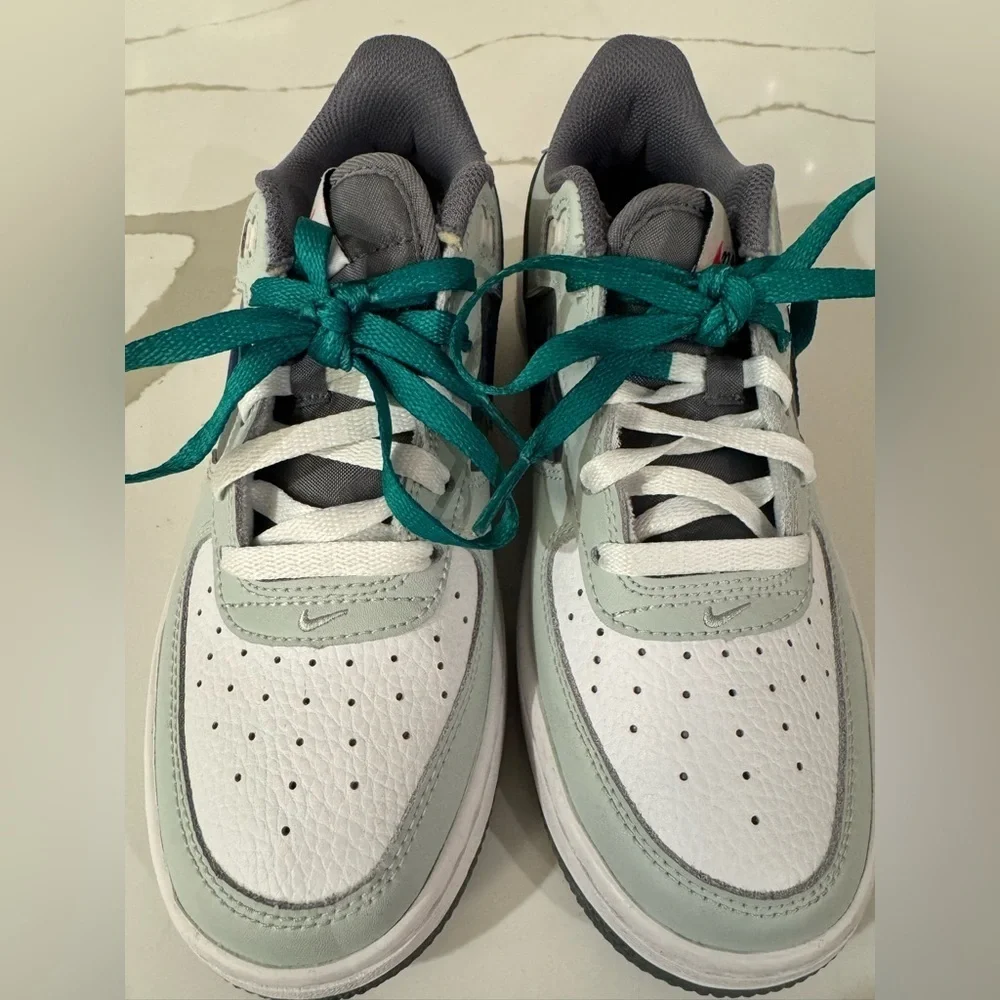 Big Kid's Nike Air Force 1 LV8 1 Light Silver/Deep Royal Blue - Sz 5.5y